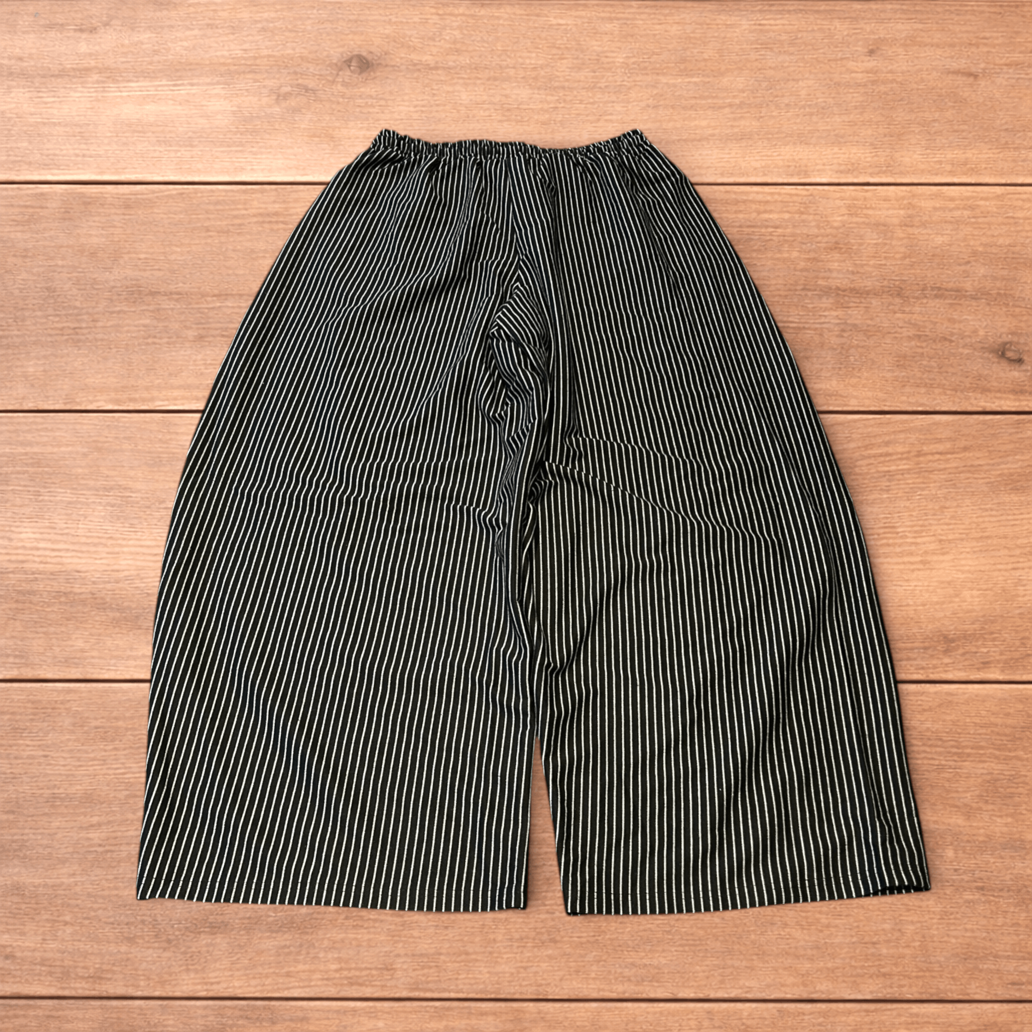 Japanese Brand Super baggy wide leg pinstripe Korean joggers in blck/white. Size US 36 / EU 52 - 2 Thumbnail