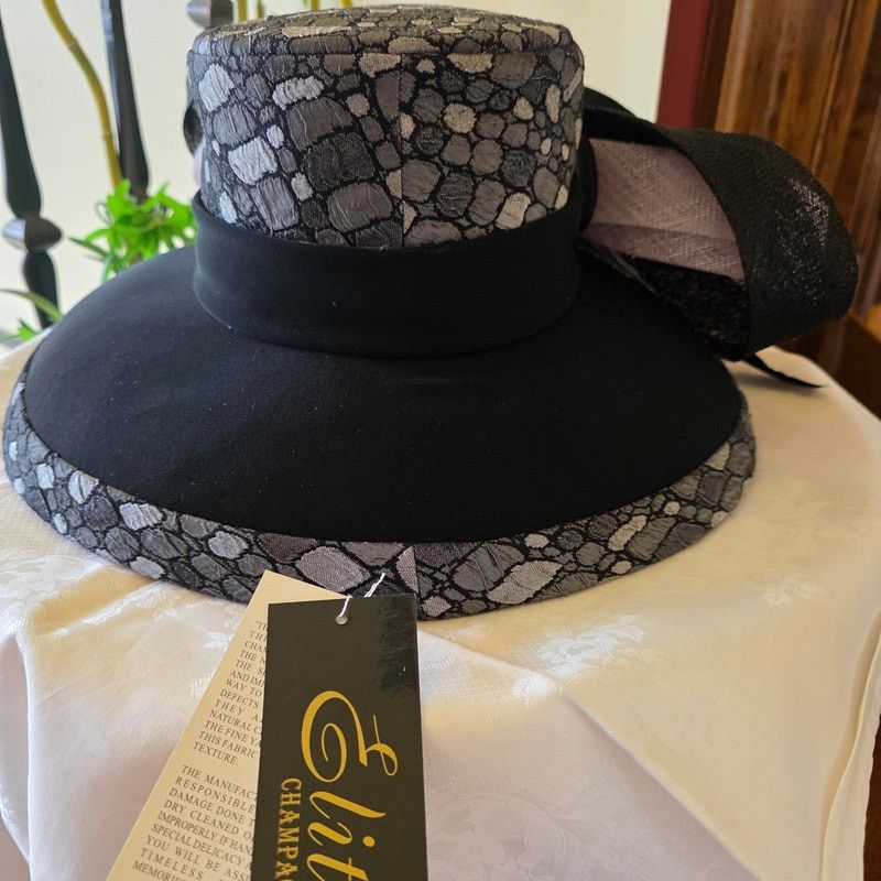 NWT Elite‎ Champagne black grey pebble hat and purse set NWT Elite Champagne black grey pebble hat and purse set main image 2