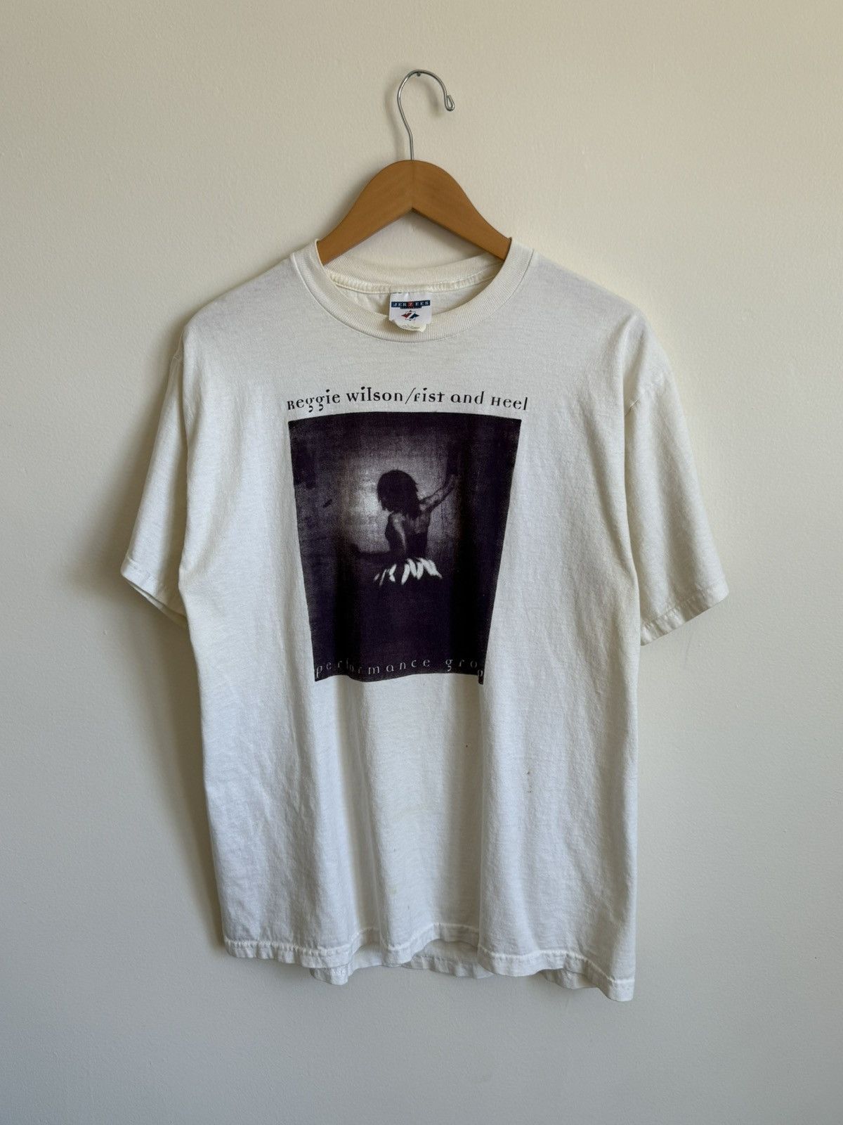 Vintage Vintage Reggie Wilson Fist and Heel Jerzees T-Shirt Size US L / EU 52-54 / 3 - 1 Thumbnail