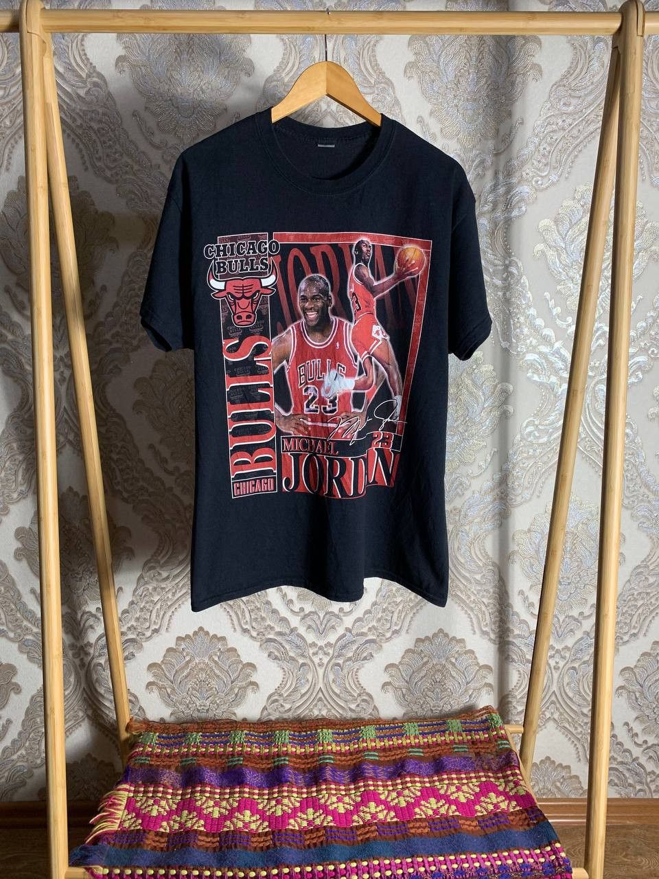 Jordan Brand Vintage Chicago Bulls Jordan 23 T-Shirt Retro Y2K 90s Casual Size US L / EU 52-54 / 3 - 1 Thumbnail