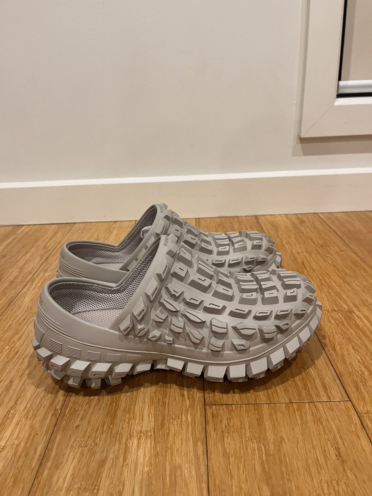 Balenciaga Defender Clog Size US 7 / EU 40 - 6 Thumbnail