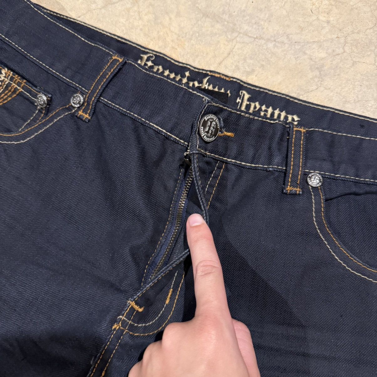 Vintage Vintage 2000s Embroidered Indigo Baggy Jeans Grunge ERD Y2K Size US 36 / EU 52 - 8 Thumbnail