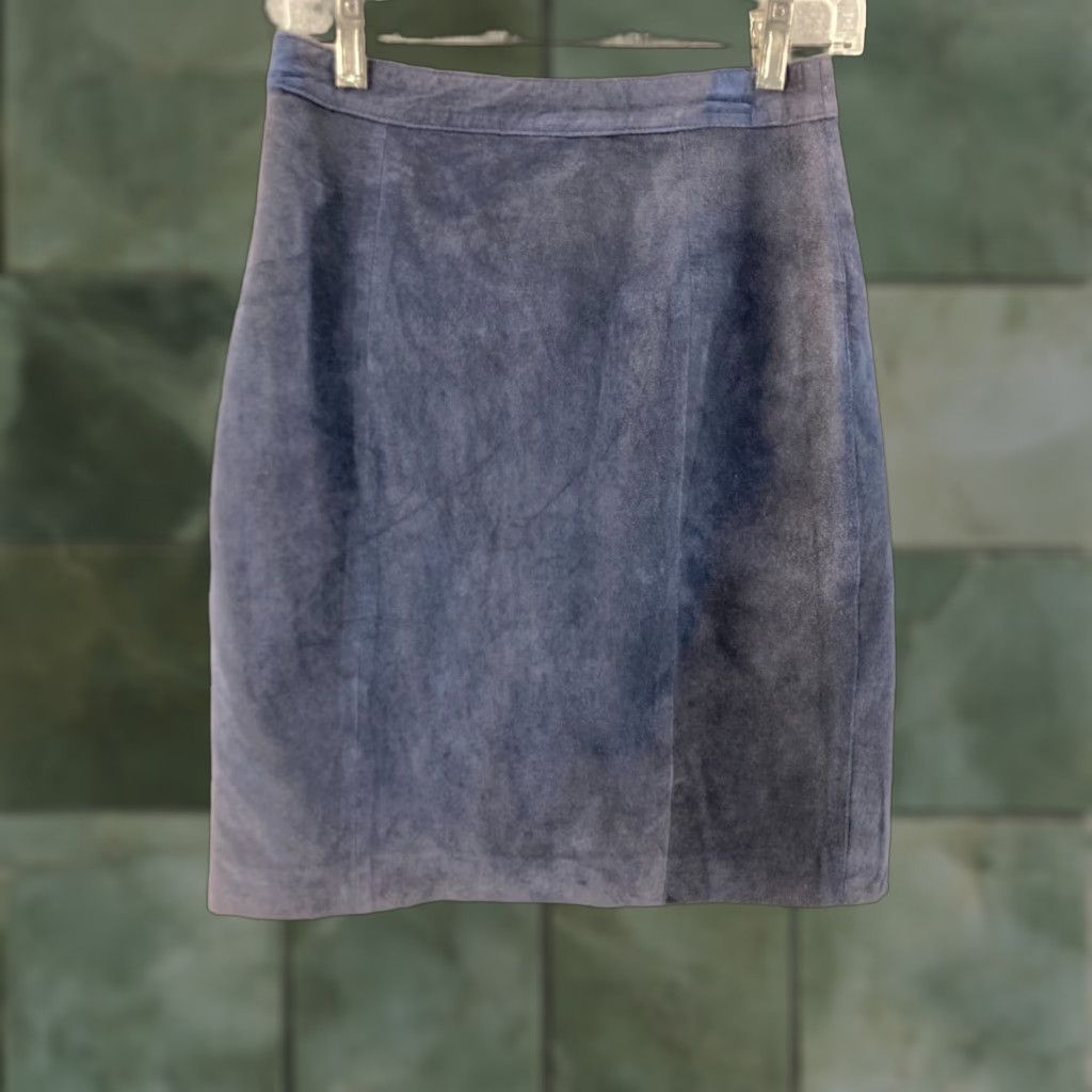Vintage VINTAGE Rock Creek Suede Leather Skirt Womens 6 Knee Length A-Line Blue 100% Genuine Leather Skirt Rock Womens Size 28" / US 6 / IT 42 - 1 Thumbnail