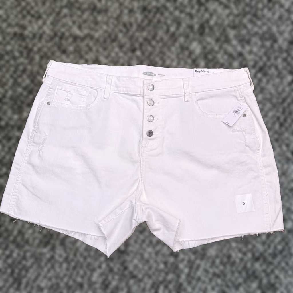 Old Navy Old Navy Womens 18 White Mid Rise Stretch Cut-Off Shorts Shirt? Size 40" / US 18 - 1 Thumbnail