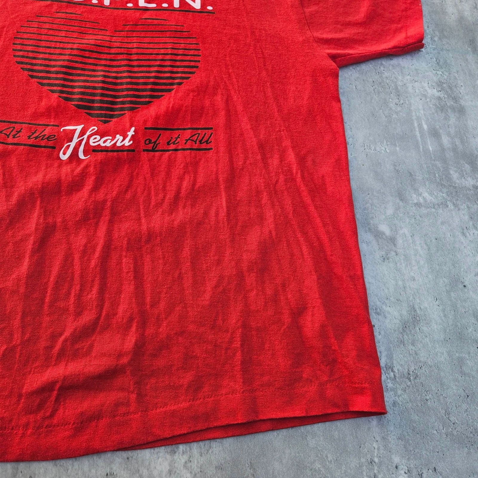 Other Vintage Aspen T-Shirt Red Size XL Sigle Stitch Travel Tee Size US XL / EU 56 / 4 - 4 Thumbnail