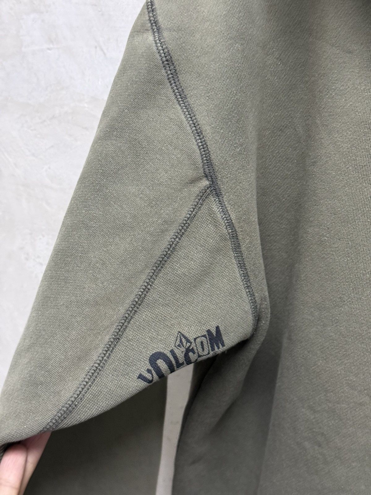 Volcom 2000s Distressed Volcom Sk8 Hoodie Jesse Pinkman Size US S / EU 44-46 / 1 - 6 Thumbnail