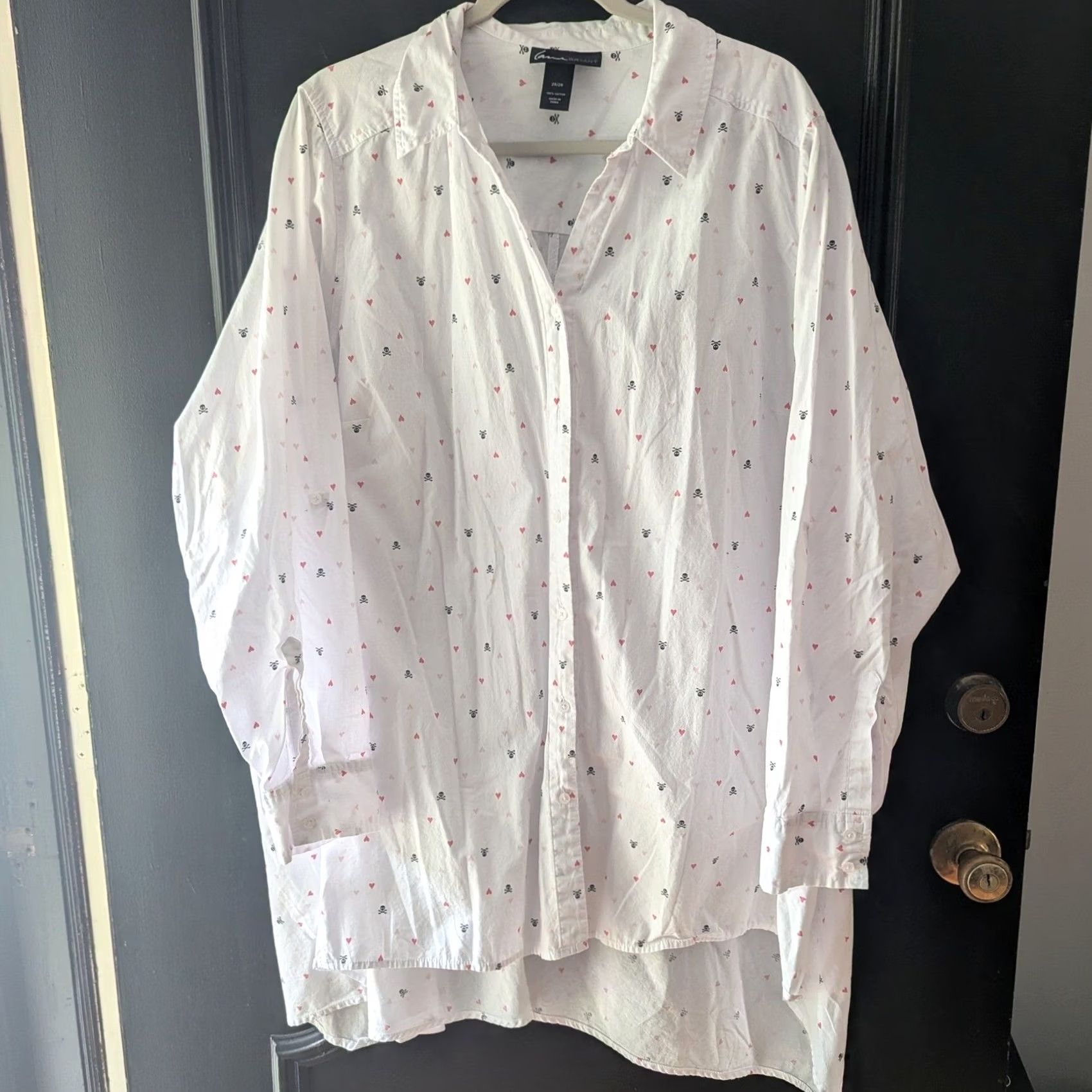 Vintage Lane Bryant Tunic Top Plus 26W White Button-Up Skull & Crossbones Hearts Print Cotton Long Sleeve Casual Workwear Womens Size 4XL / US 24-26 - 3 Thumbnail