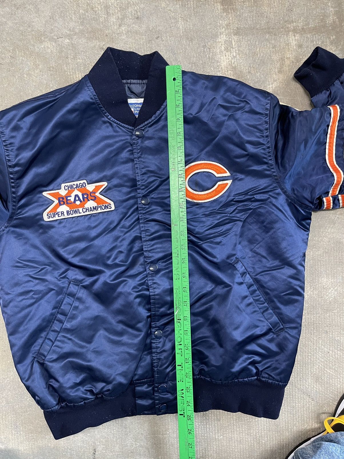 Vintage 2024 1980’s Chicago Bears Champions Windbreaker
