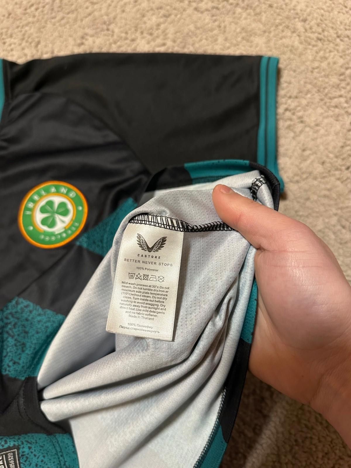 Castore IRELAND 2023 2024 THIRD FOOTBALL SHIRT SOCCER JERSEY L Size US L / EU 52-54 / 3 - 5 Thumbnail