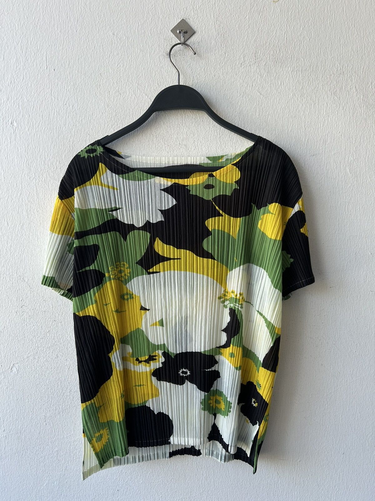 Issey Miyake Issey Miyake Pleats Please Full Pattern Flowers Size S / US 4 / IT 40 - 16 Thumbnail
