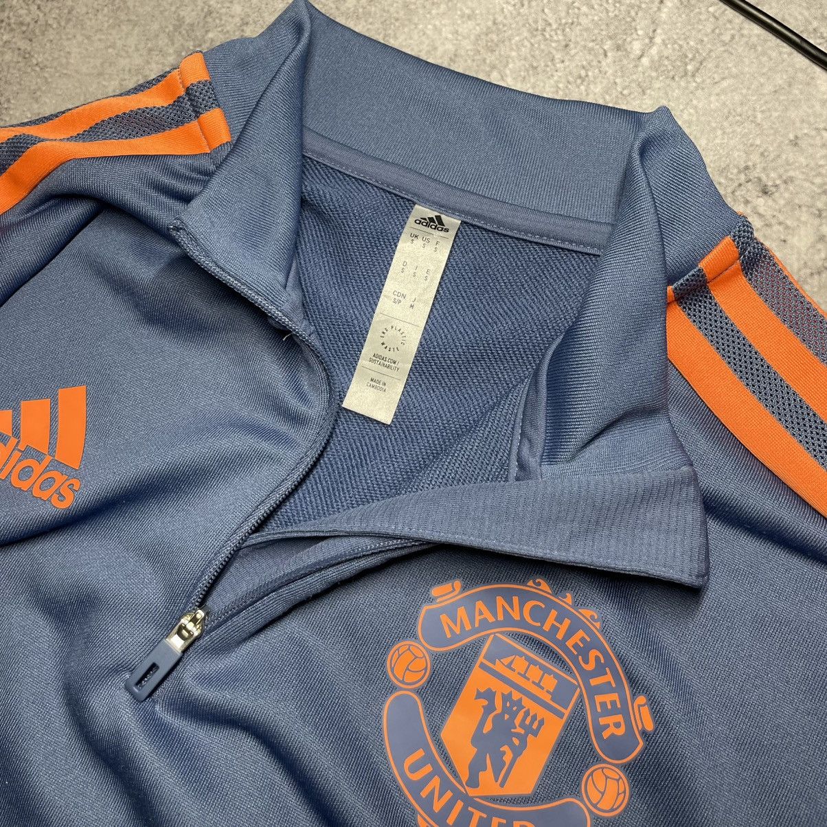 Adidas × Vintage Manchester United Adidas 22/23 training jersey Size US S / EU 44-46 / 1 - 3 Thumbnail