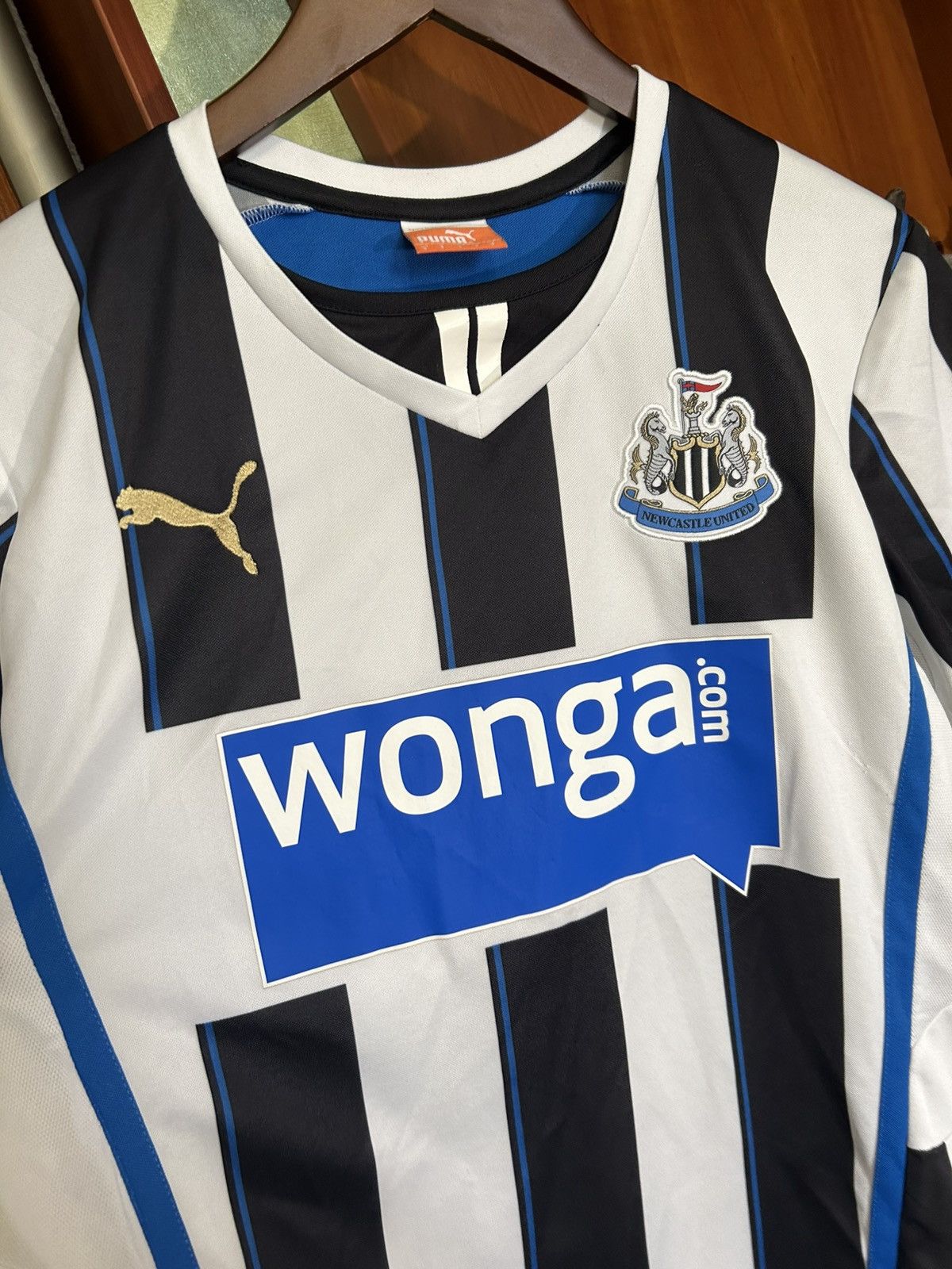 Puma Newcastle United Football Jersey 2013/14 Home Puma Soccer Size US S / EU 44-46 / 1 - 3 Thumbnail
