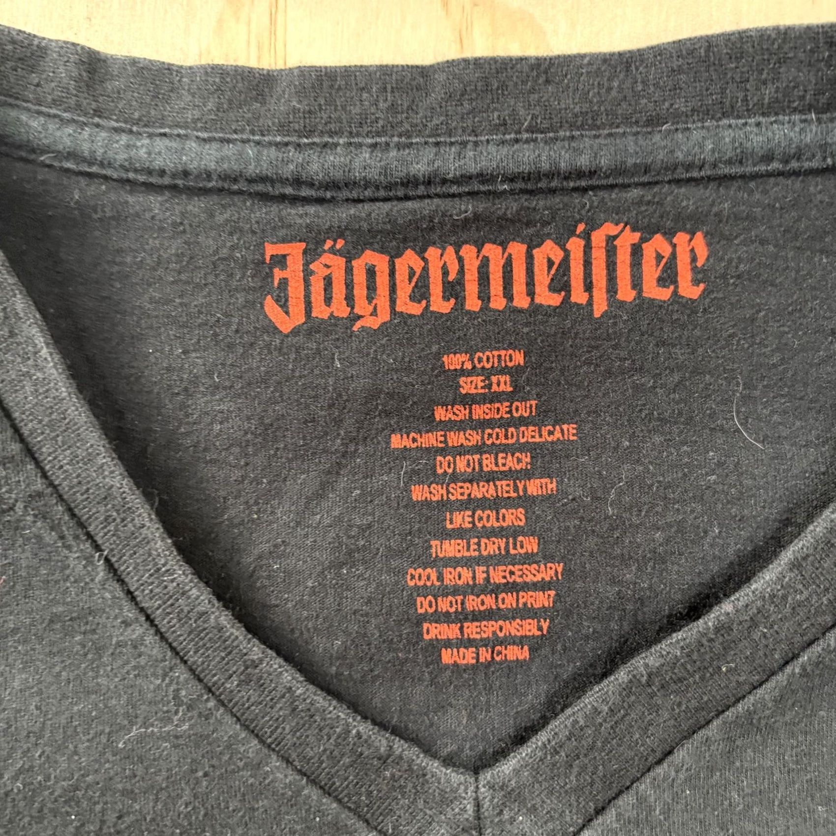 Logo 7 Jägermeister Shirt Mens 2XL Black V-Neck Logo Patch Tee T-Shirt Size US XXL / EU 58 / 5 - 2 Thumbnail