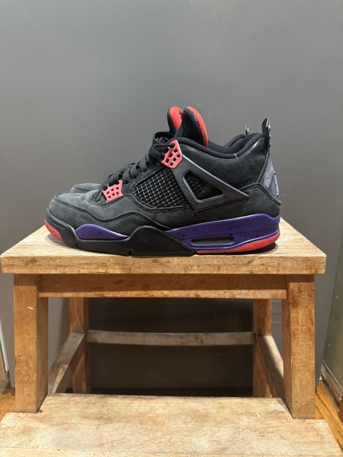 Jordan Brand Jordan 4 Retro “Raptors” Size US 11 / EU 44 - 1 Thumbnail