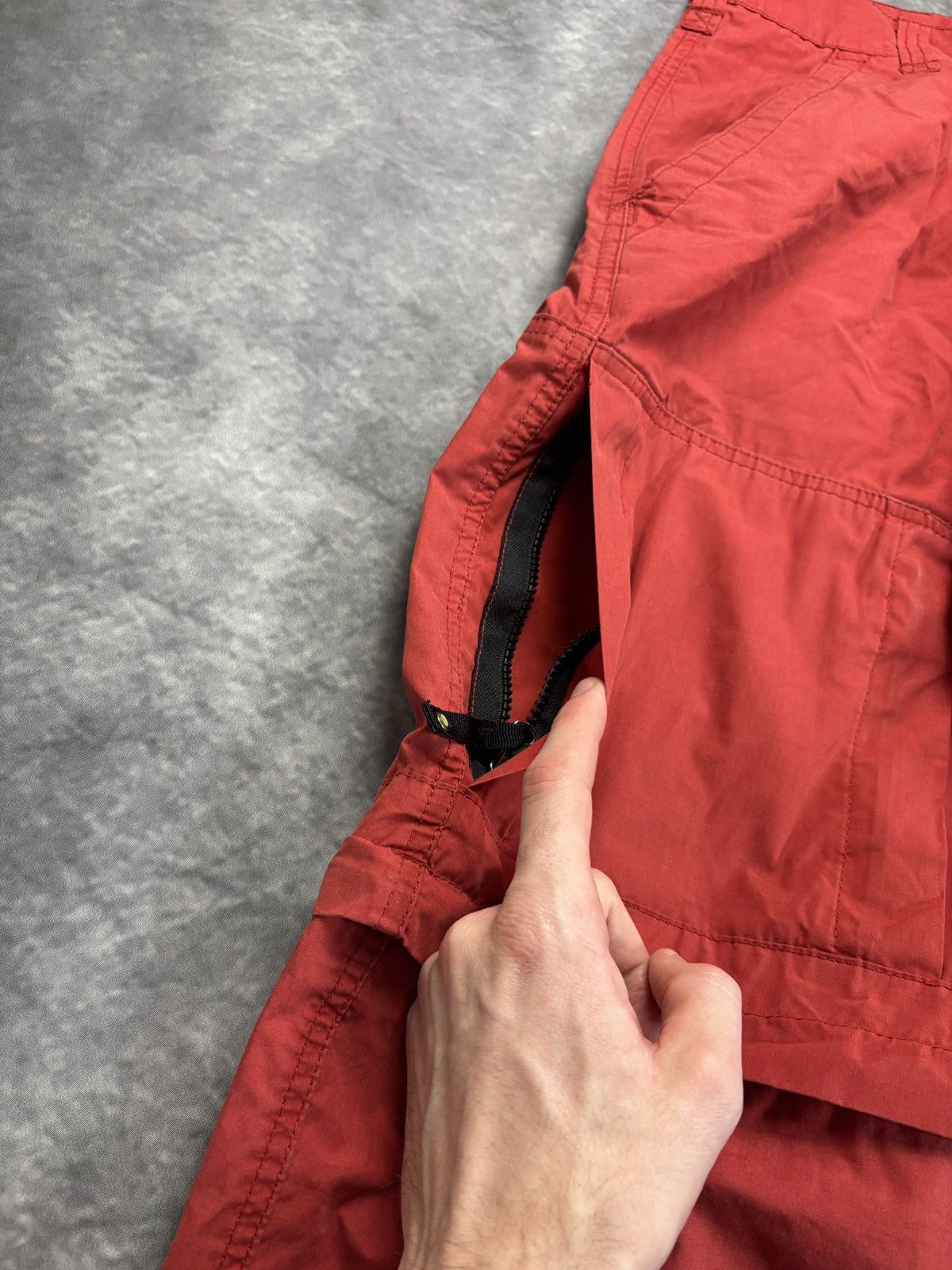 Other × Vintage 1990s Nylon Cargo Pants Vintage Convertible Zip Off Shorts Size US 32 / EU 48 - 3 Thumbnail