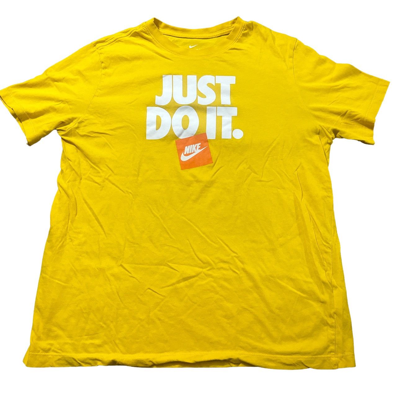Nike Mens Yellow Nike T-shirt Size US XL / EU 56 / 4 - 1 Thumbnail