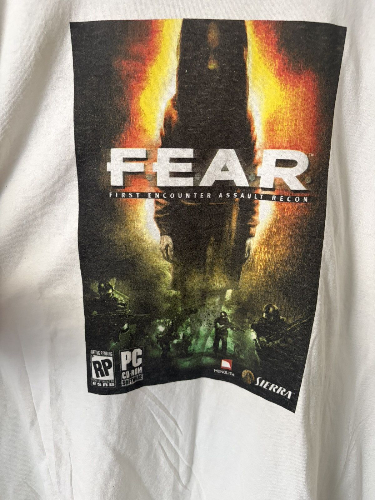 Gildan Vintage FEAR First Encounter Assault Recon Video Game tee Size US L / EU 52-54 / 3 - 2 Thumbnail