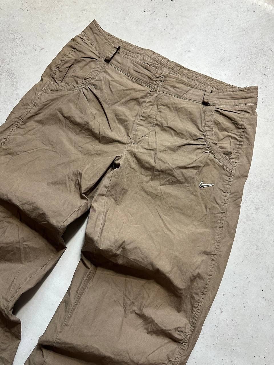 Nike Vintage Nike Swoosh Baggy Nylon Trackpants Y2K M Size US 32 / EU 48 - 2 Thumbnail