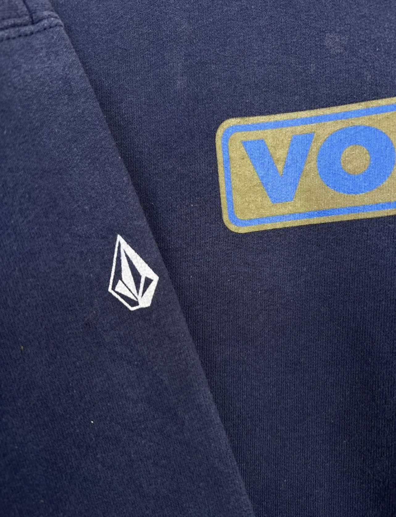 Volcom Vintage 90s Volcom Sweatshirt Distressed Sweatshirt Size US L / EU 52-54 / 3 - 4 Thumbnail