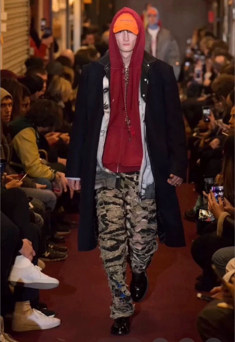 Vetements Vetements 18aw Burgundy Zip-up Sweatshirt Size US S / EU 44-46 / 1 - 9 Thumbnail