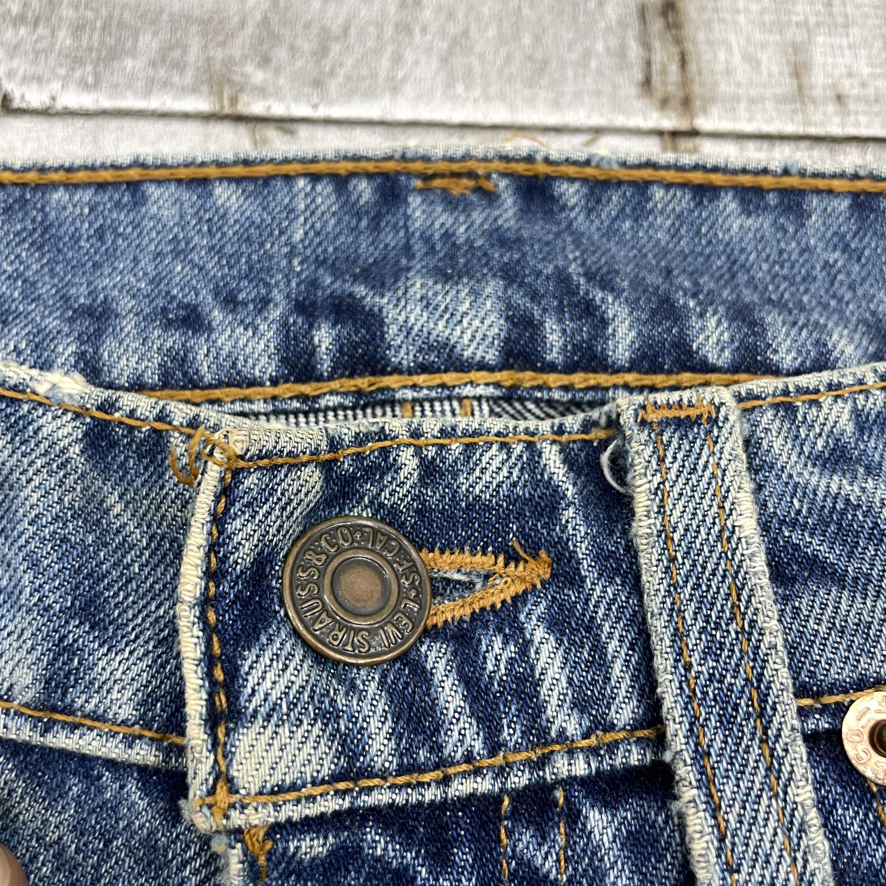 Levi's × Vintage Vintage Levi's 519 Faded Jeans- WC327 Size US 28 / EU 44 - 11 Thumbnail