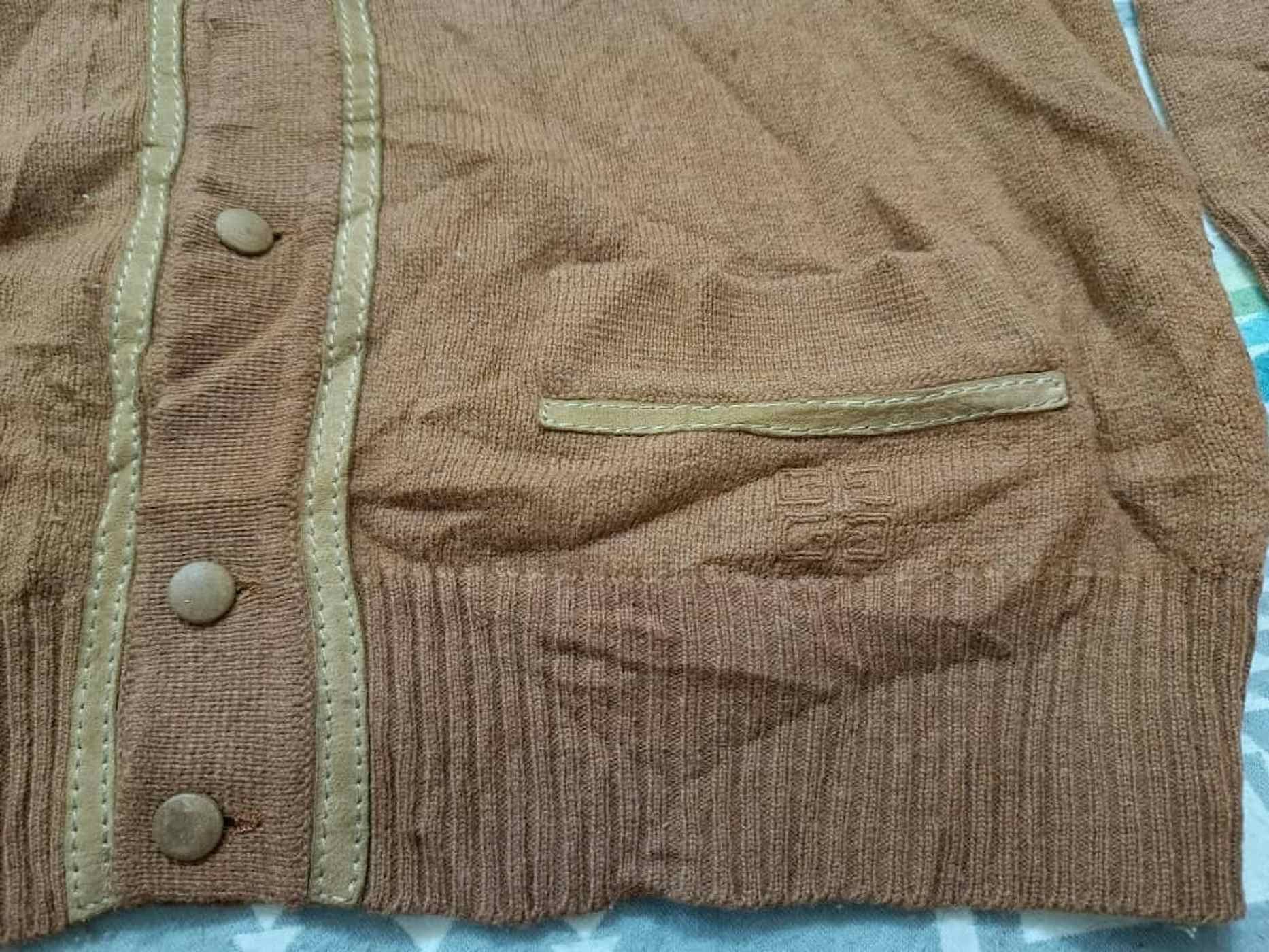 Givenchy 🔥🔥 Rare Vintage Givenchy Cardigan Brown Size US M / EU 48-50 / 2 - 5 Thumbnail