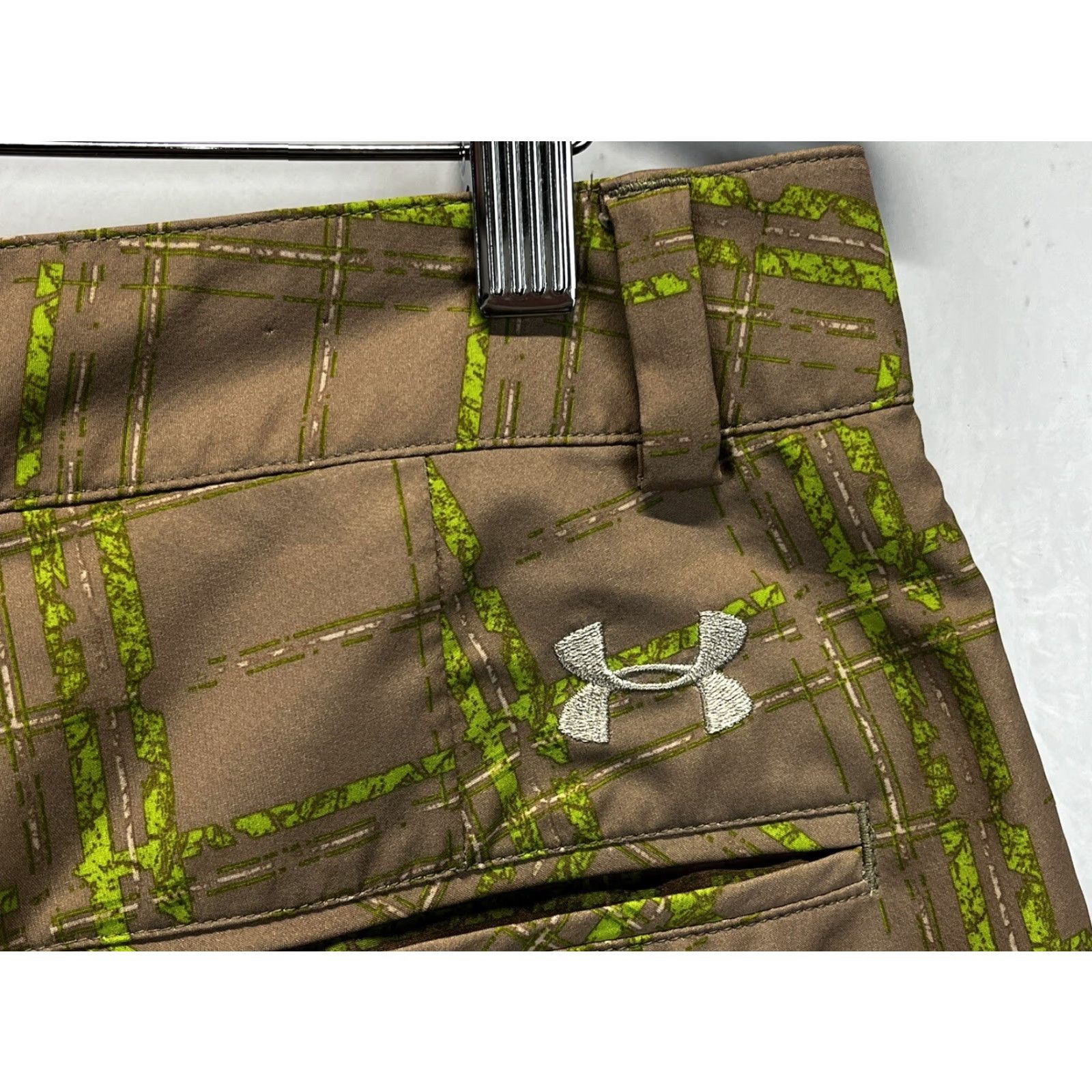 Under Armour Under Armour Men’s Performance Shorts Bermuda 34 Tan Green Golf VGUC Regular Size 34 Mens Tan Green Bermuda Golf Shorts Size US 34 / EU 50 - 3 Thumbnail