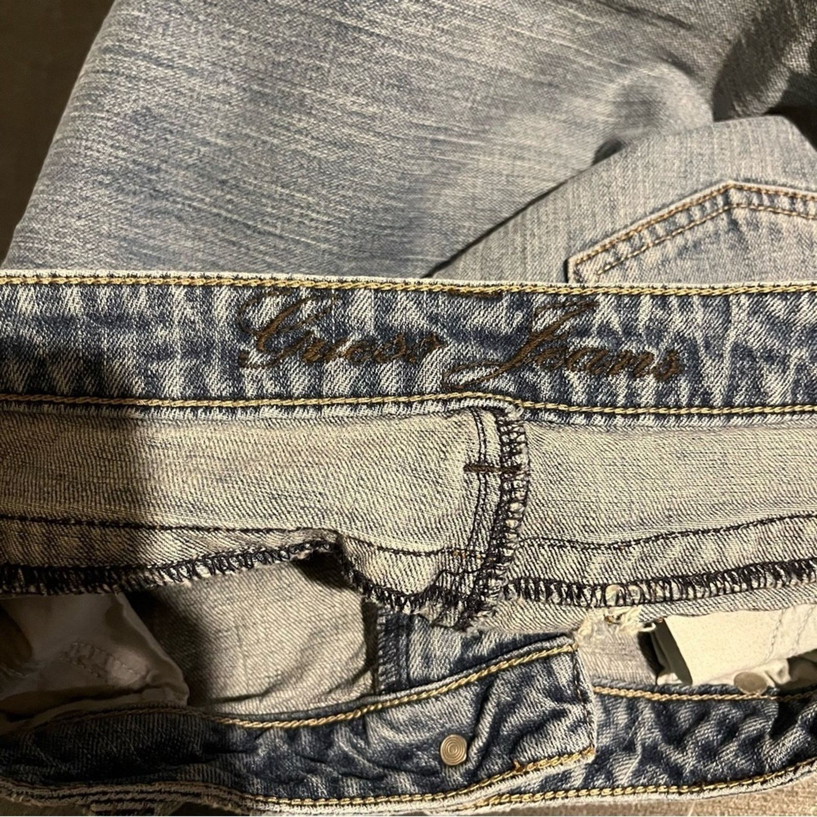 Guess Guess Jeans Women’s Sz 29 Bootcut Back Flap Pockets Low Rise Size 29" - 3 Thumbnail