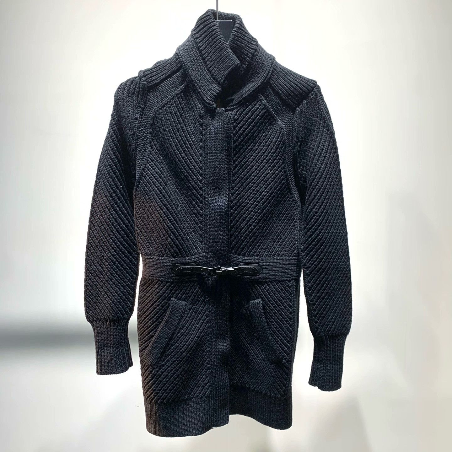 Burberry Burberry Knit Black Sweater S Women Size S / US 4 / IT 40 - 1 Thumbnail