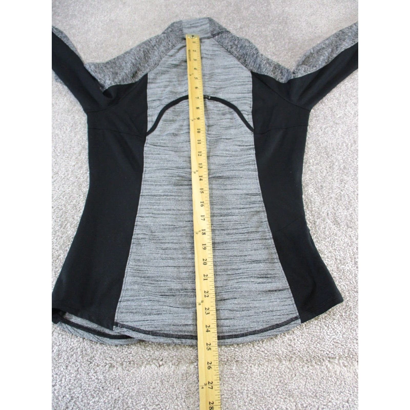 Athleta ATHLETA Womens Small Gray Black Running Half Zip Sweater Activewear Long Sleeve Mock Neck Size S / US 4 / IT 40 - 7 Thumbnail