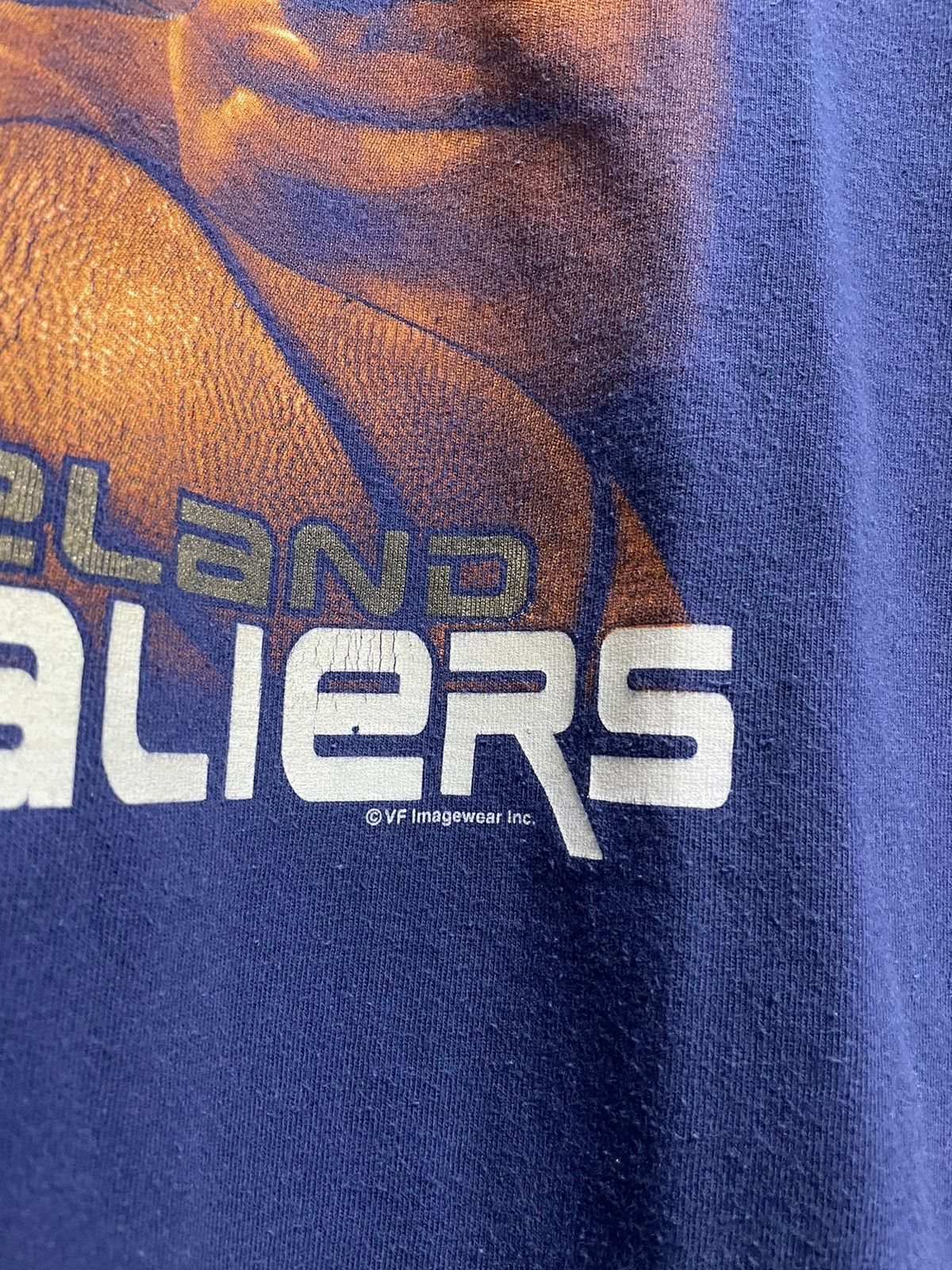 NBA × Vintage Vintage NBA Lebron James Coin T-Shirt. Size US XL / EU 56 / 4 - 4 Thumbnail