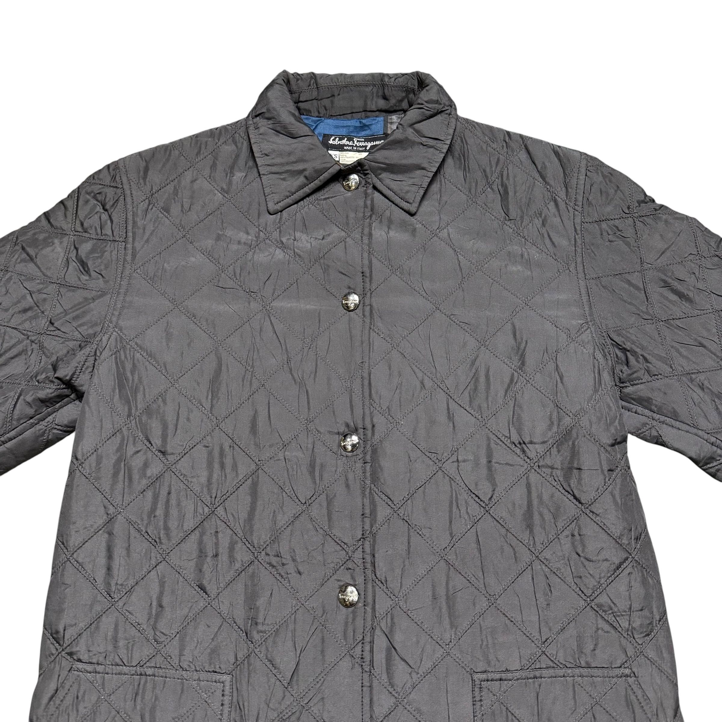 Salvatore Ferragamo Vintage Salvatore Ferragamo Quilted Fullprint Silk Jacket Size US XS / EU 42 / 0 - 4 Thumbnail