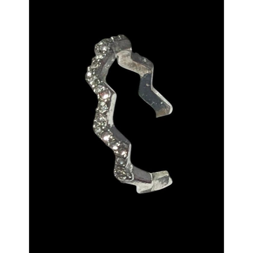 Other Elegant Glam Zigzag Rhinestone Silver Tone Ring Size 6 3/4 Size ONE SIZE - 8 Thumbnail