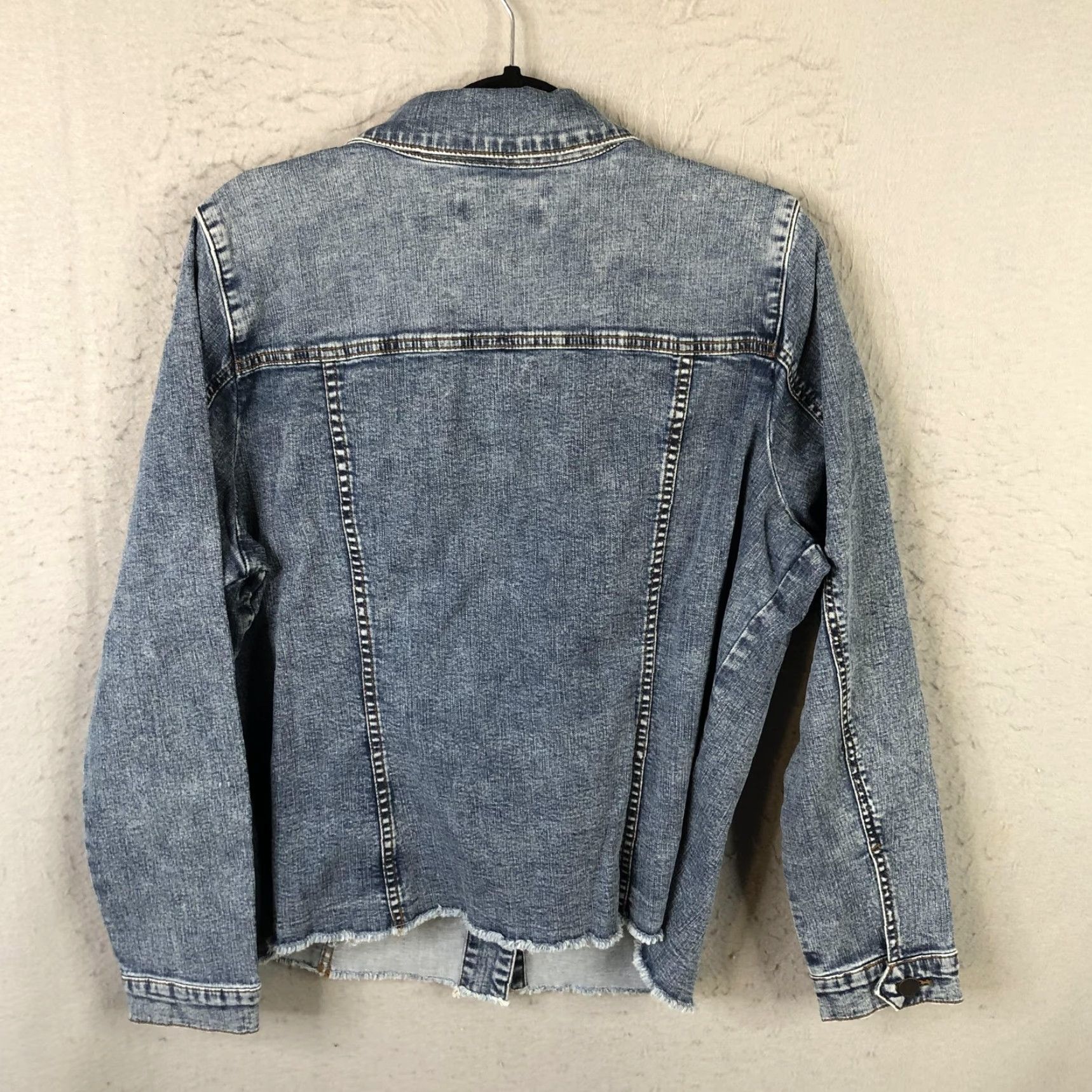 Vintage KUT from the Kloth Denim Jacket Womens 1X Blue Raw Hem Button Front KJ0314MB1-3 Jacket Adult Womens Blue Denim Short Jacket Size XL / US 12-14 / IT 48-50 - 2 Thumbnail
