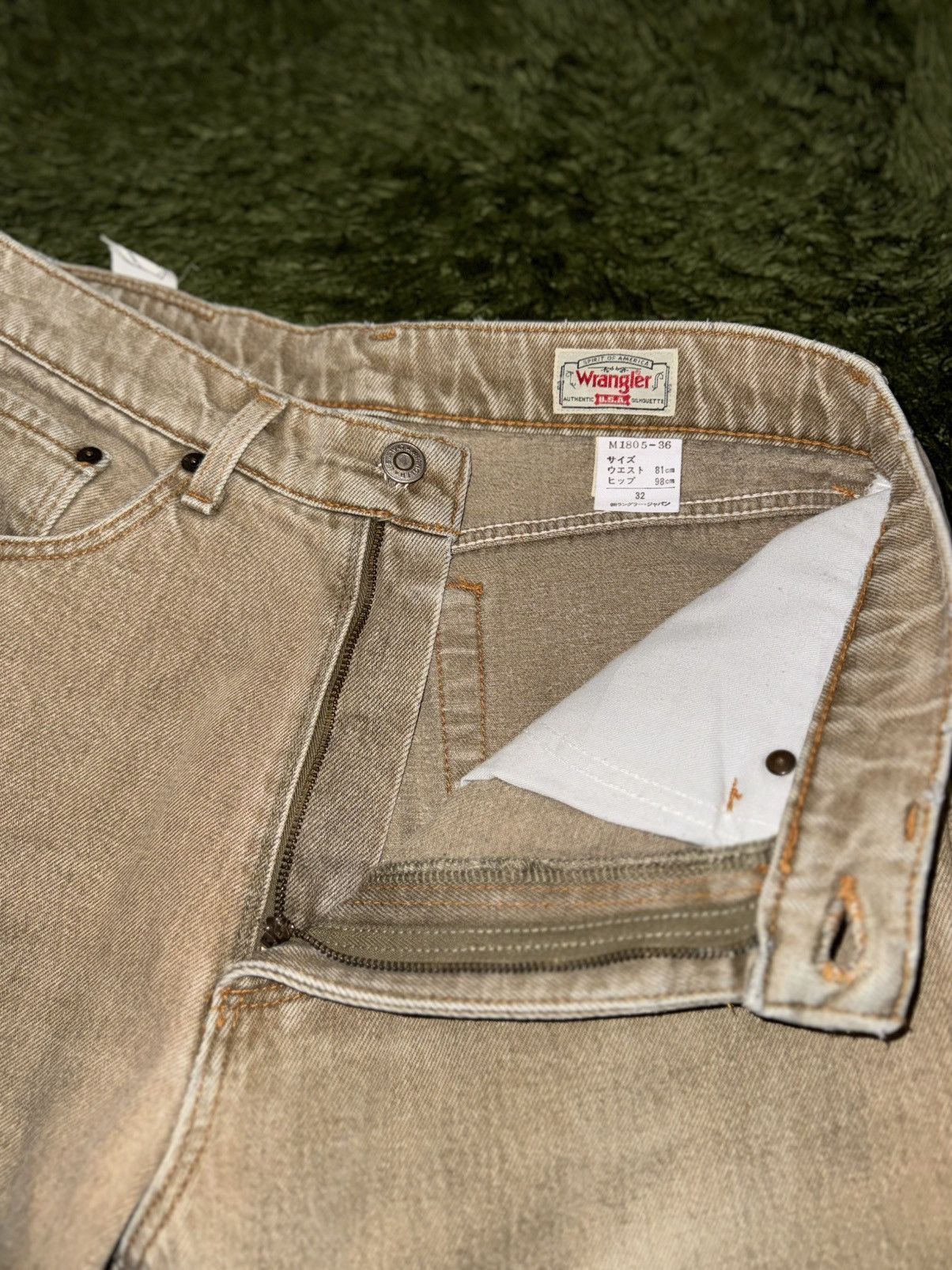 Wrangler [32] 00s Wrangler Japan Vintage Wash Denim Made In Japan Size US 32 / EU 48 - 3 Thumbnail