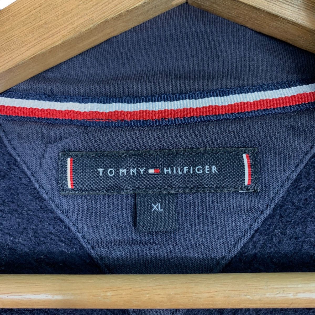 Tommy Hilfiger TOMMY HILFIGER Big Logo Sweater Jacket #0682-C31 Size US XL / EU 56 / 4 - 15 Thumbnail
