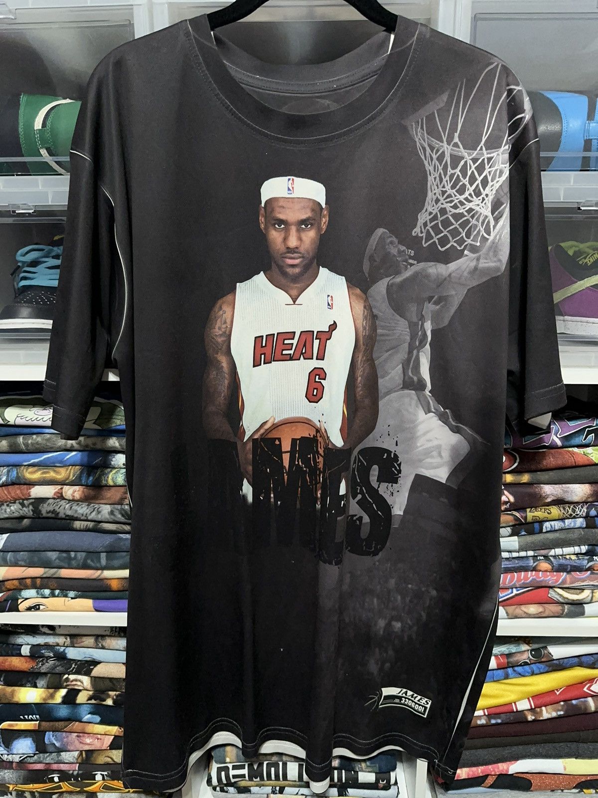Jordan Brand 2000s Lebron James Miami Heat All Over Print T-Shirt XL Size US XL / EU 56 / 4 - 1 Thumbnail