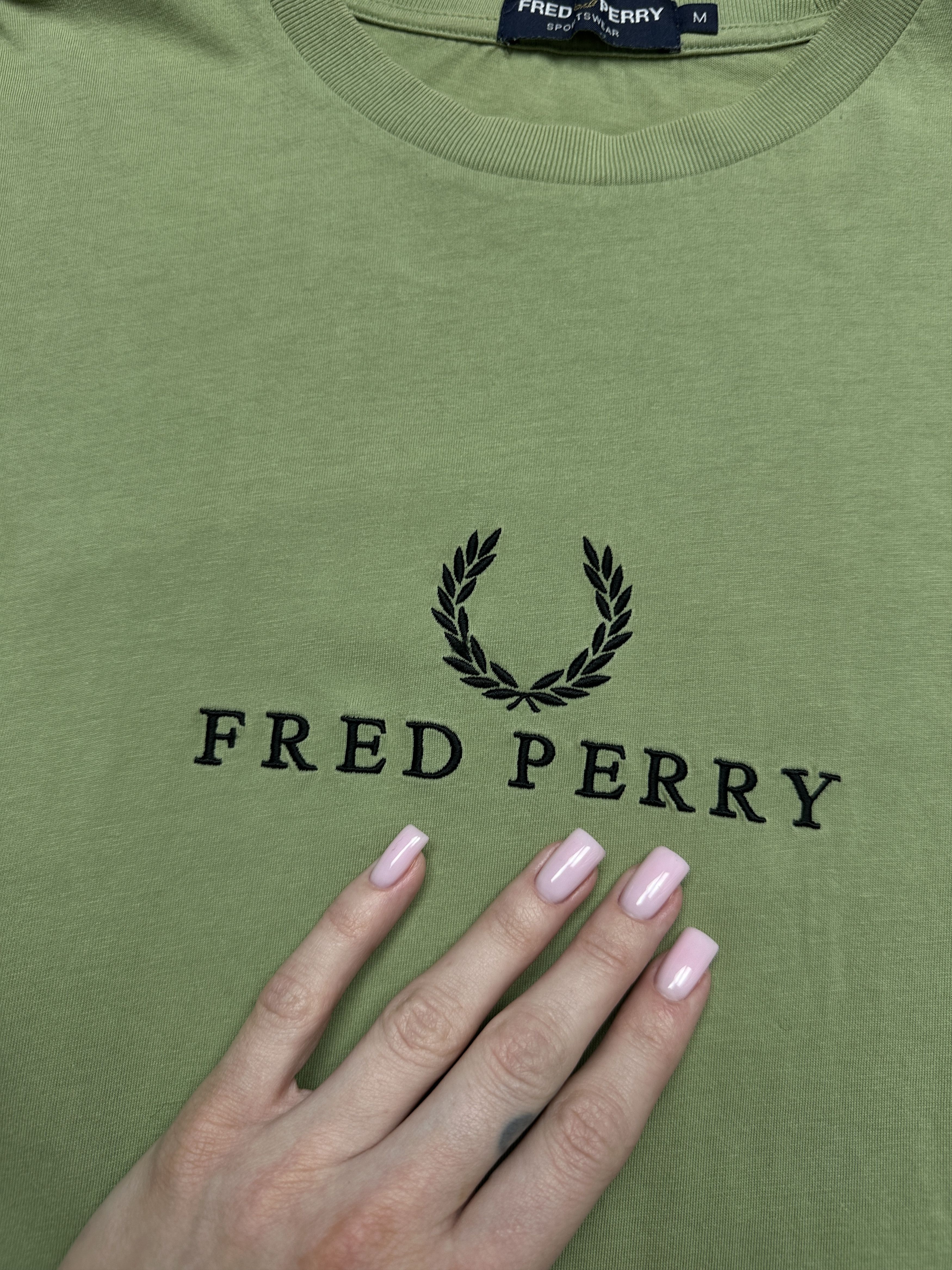 Fred Perry Fred Perry Mens Big Logo T-Shirt Size US M / EU 48-50 / 2 - 5 Thumbnail