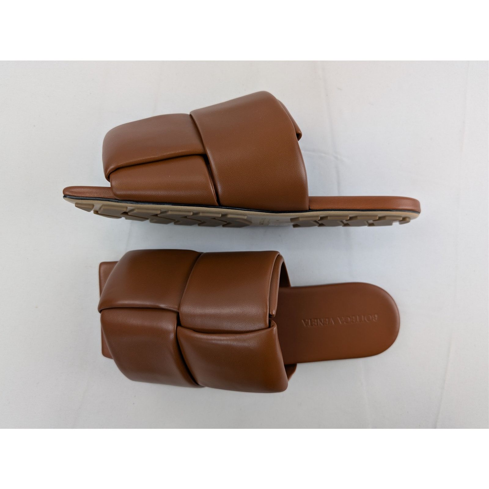 Bottega Veneta o1rshd1 Lagoon Nappa Leather Patch Sandal Slipper in Caramel Size US 9 / EU 42 - 1 Thumbnail