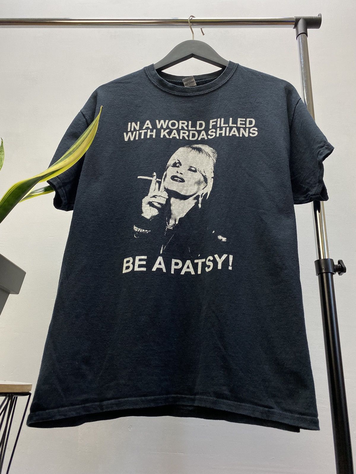 Other Joanna Lumley IN A WORLD FILLED WITH KARDASHIANS BE A PATSY! Size US L / EU 52-54 / 3 - 5 Thumbnail
