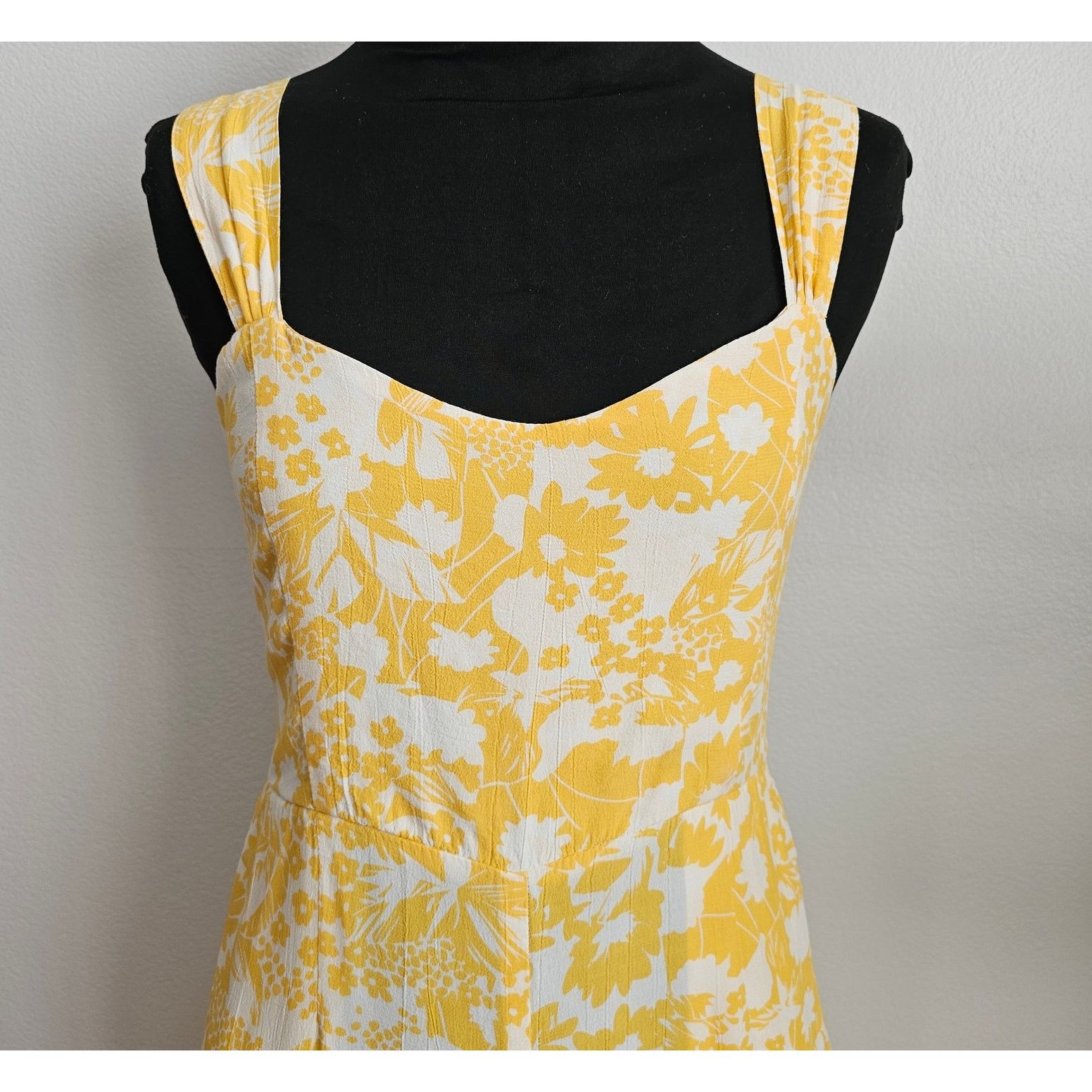 REVOLVE EUC Faithfull the Brand Yellow Floral Kasbah Jumpsuit 2 XS Size 26" / US 2 / IT 38 - 5 Thumbnail