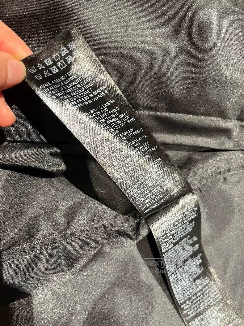 Balenciaga Balenciaga Tape Masking Paper Logo Hooded Windbreaker Jack Size US XS / EU 42 / 0 - 9 Thumbnail