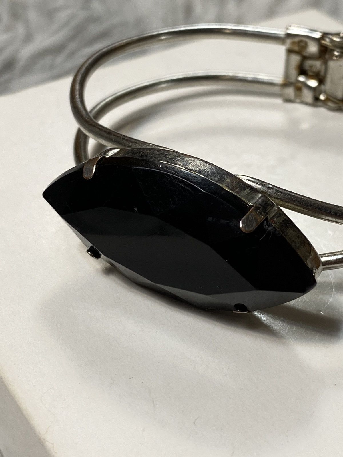 Vintage Vintage Silver Cuff Bracelet with Black Stone Accent Size ONE SIZE - 2 Thumbnail