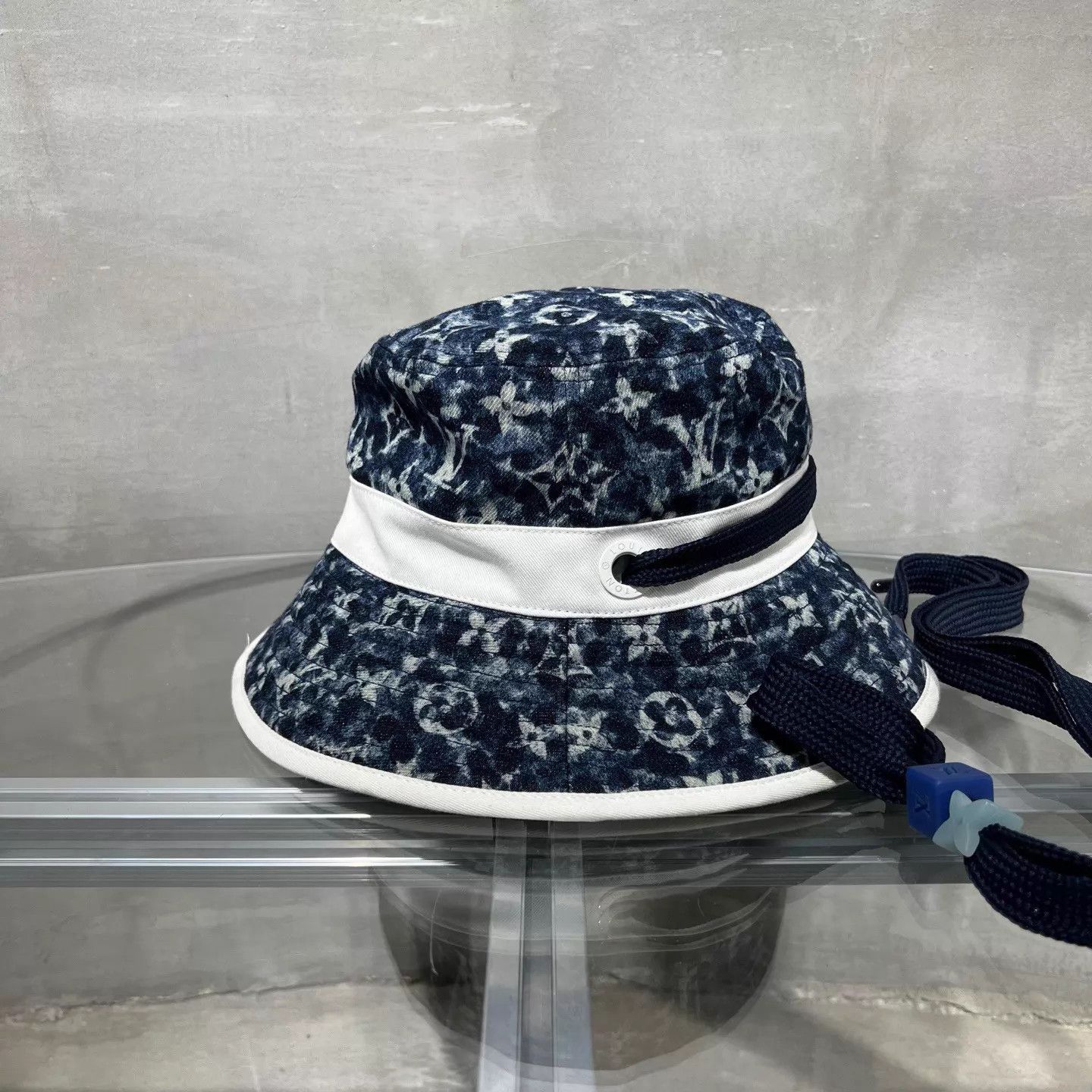 Louis Vuitton LV all over print blue bucket hat Size ONE SIZE - 2 Thumbnail