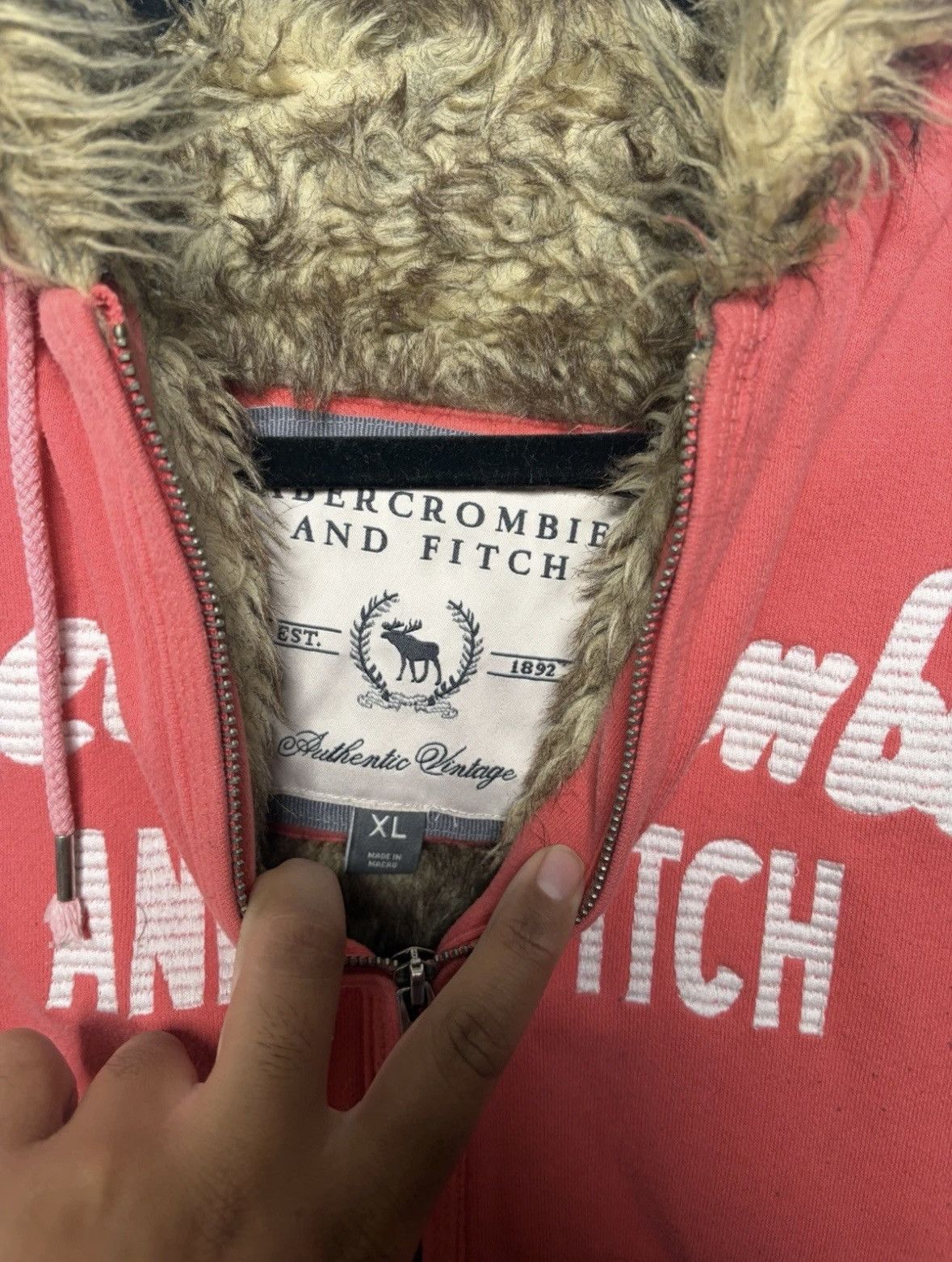Abercrombie & Fitch Fur hood Abercrombie & Fitch zipup hoodie Size US XL / EU 56 / 4 - 4 Thumbnail