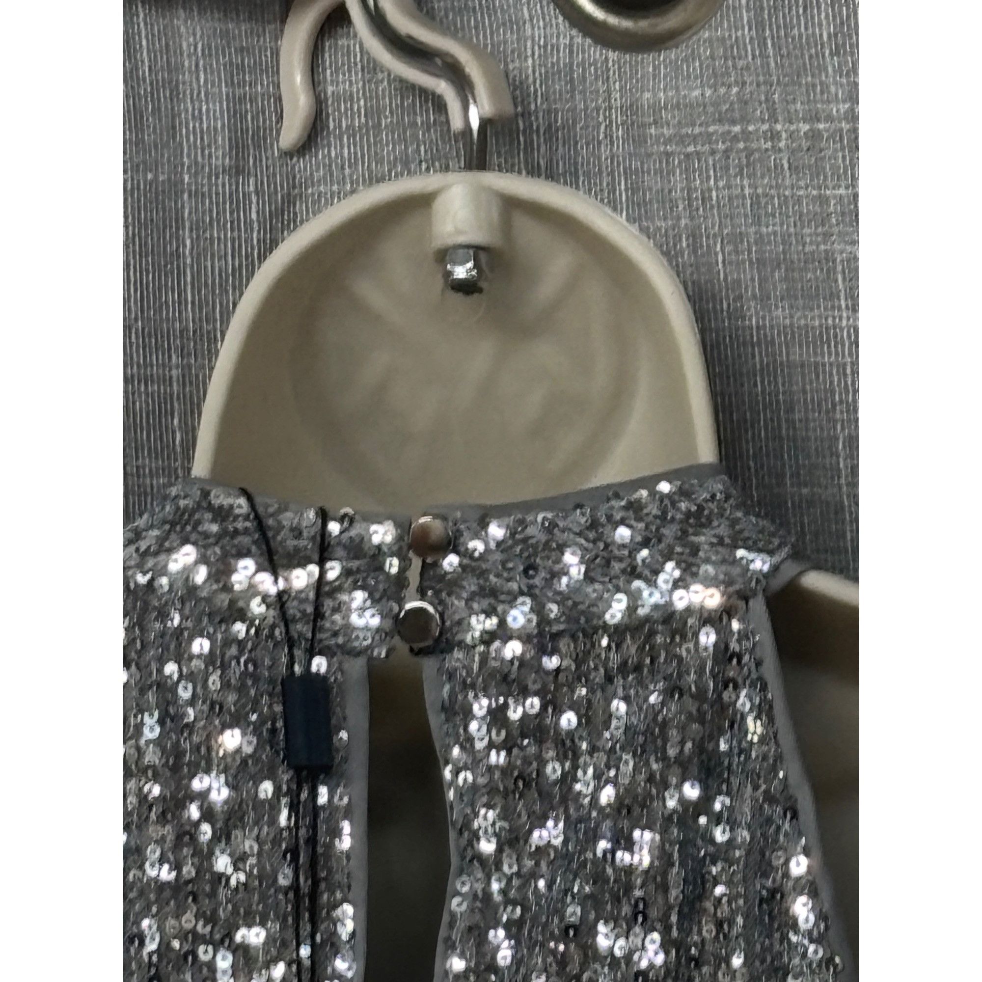 Other Cable & Gage Lunar Silver Sequin Halter Top, Sz. S Size S / US 4 / IT 40 - 13 Thumbnail