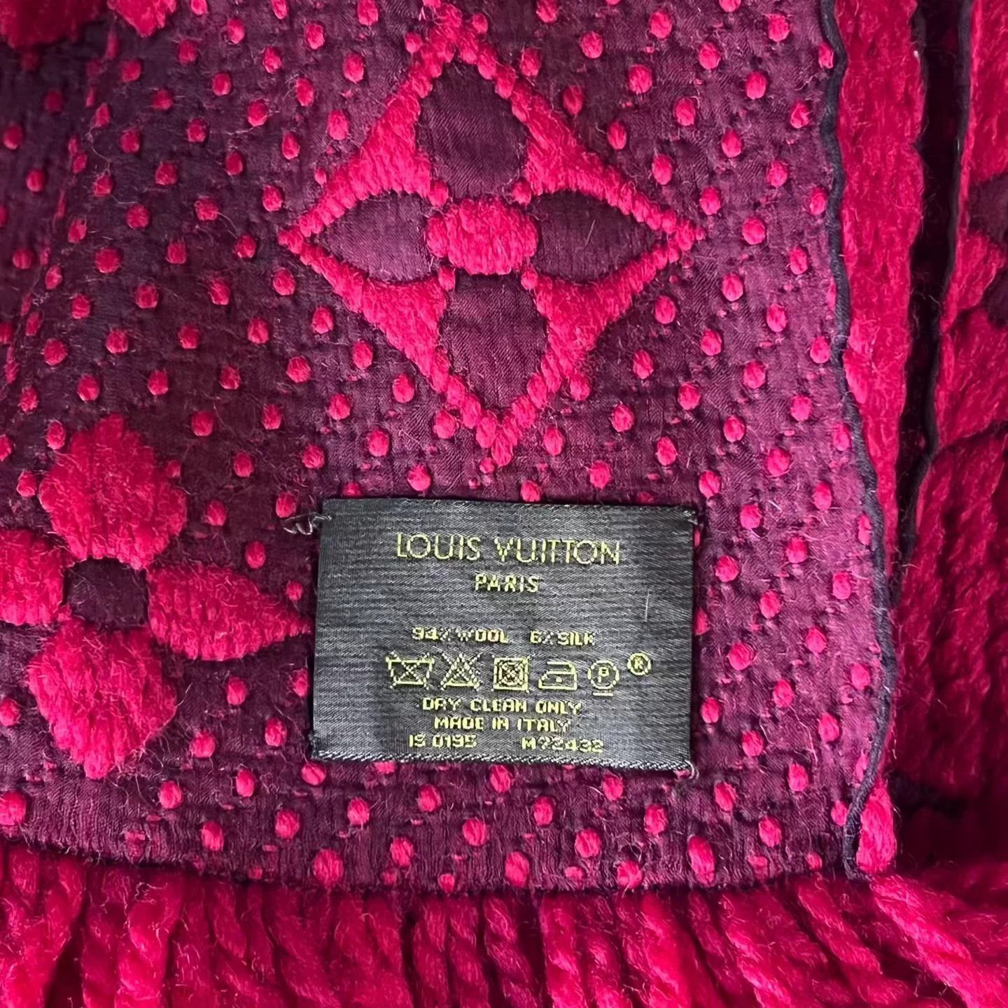 Louis Vuitton Louis Vuitton Red Wool Scarf Size ONE SIZE - 3 Thumbnail