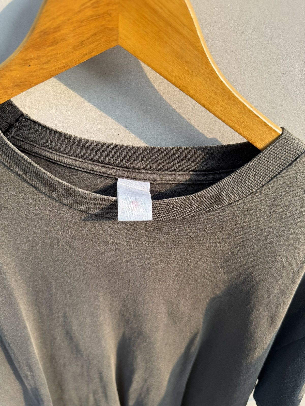 Band Tees Trsahed sunfaded T-Shirt Size US L / EU 52-54 / 3 - 2 Thumbnail