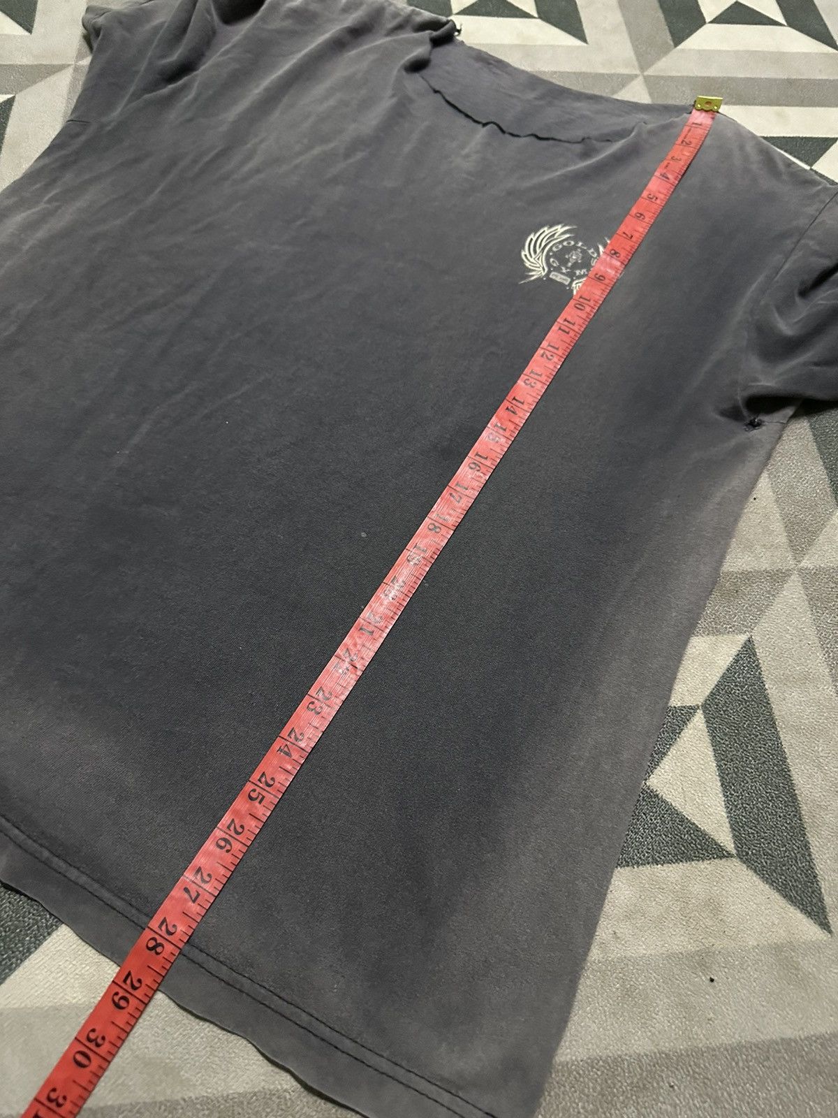Vintage Vintage Gold’s gym tshirt Size US L / EU 52-54 / 3 - 7 Thumbnail
