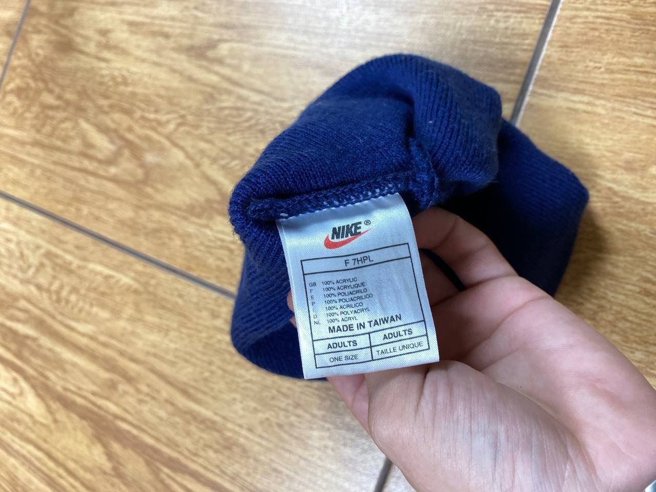 Nike Vintage Nike 100% Acrylic Beanie Hat Size ONE SIZE - 2 Thumbnail